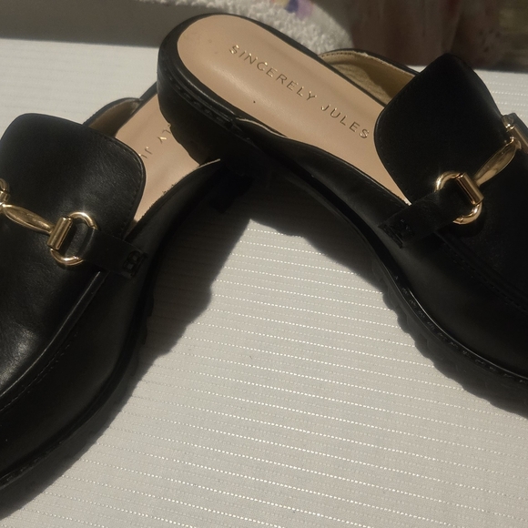 Sincerely Jules Black Mules with Gold Detailing. Women 9.5 RAGU NEW - Picture 1 of 5